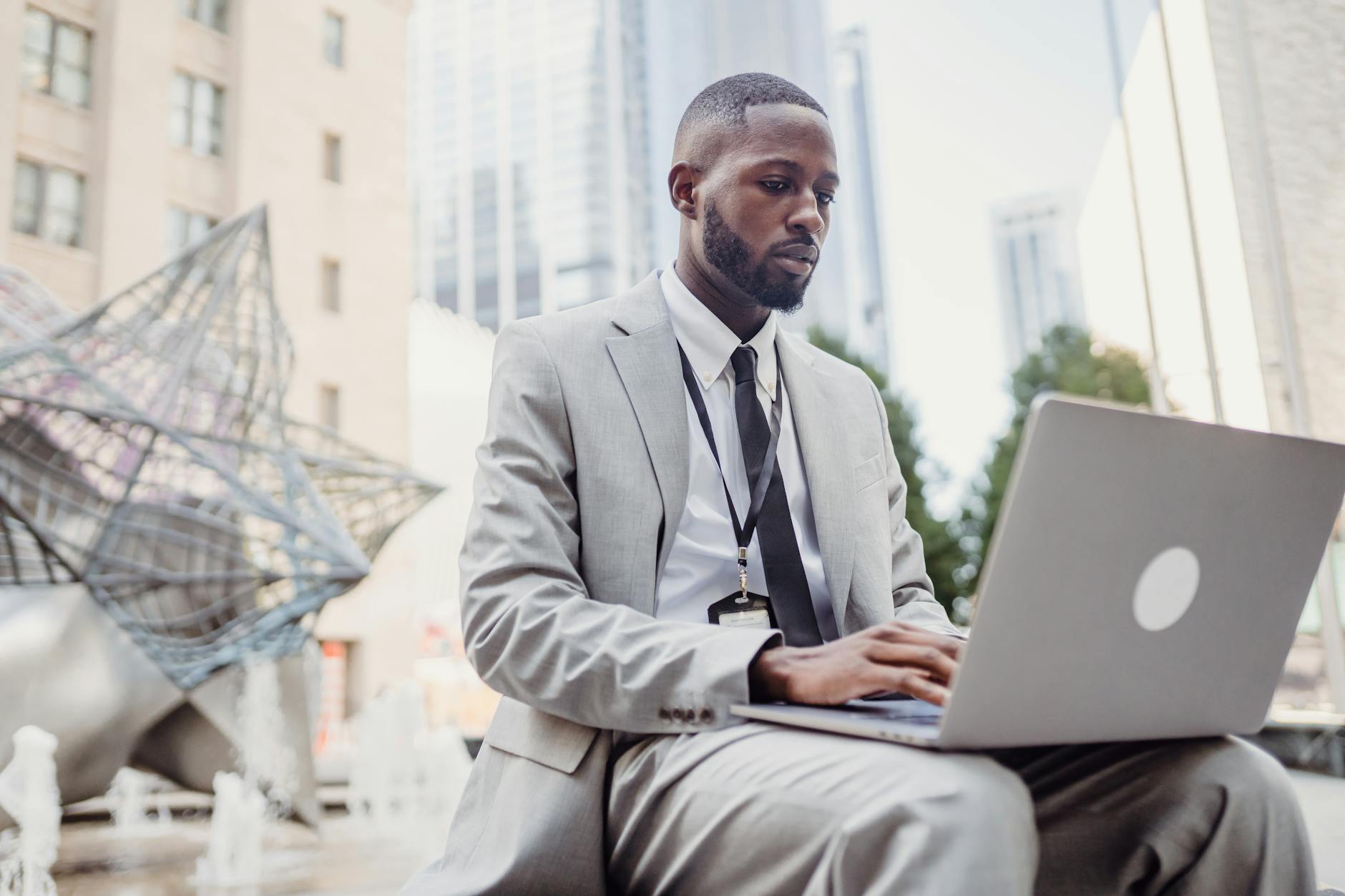 AI 에이전트, 화이트칼라 혁명 이끄나? 알리바바 전략 분석과 미래 전망