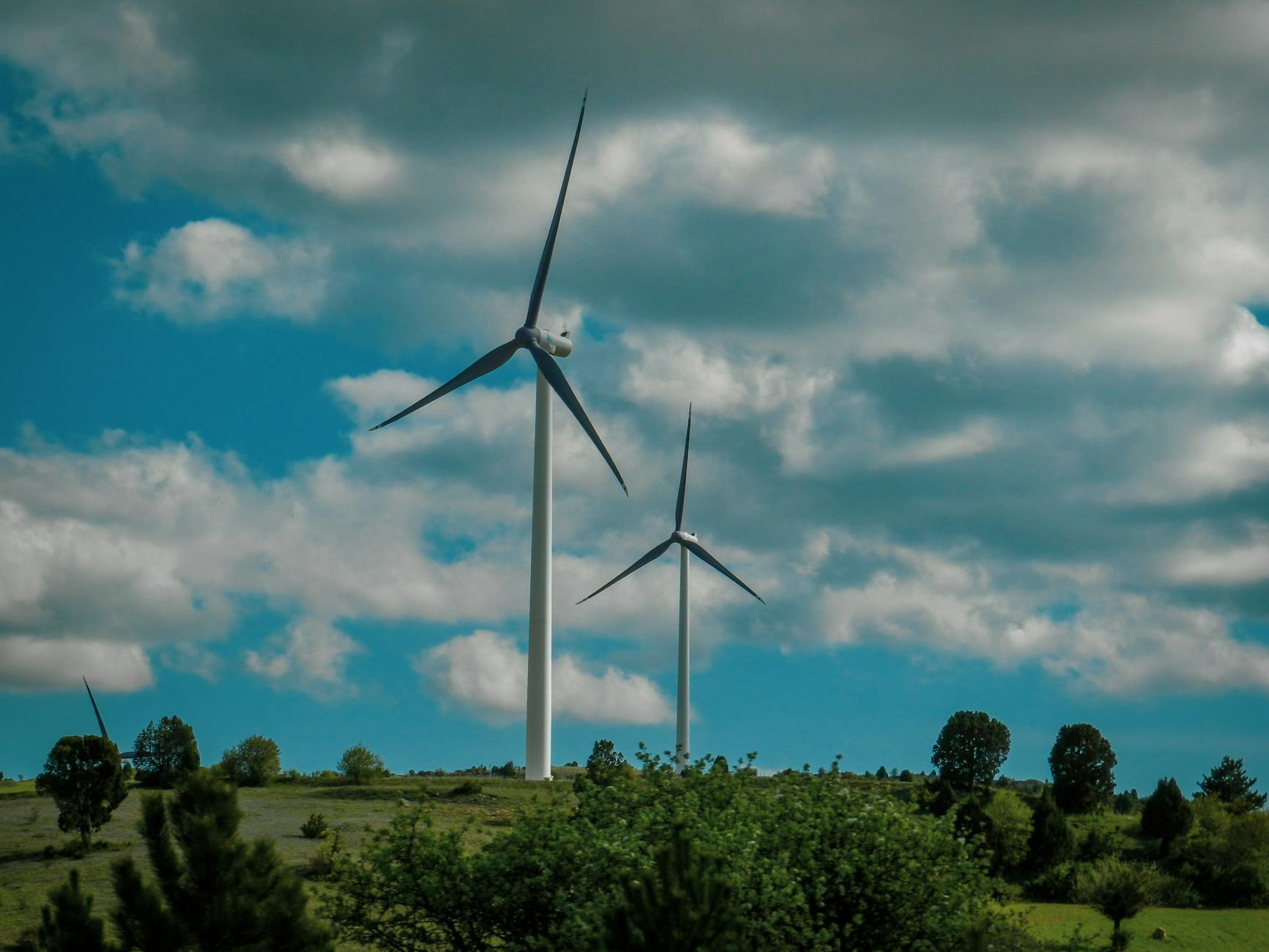 AI와 ESG의 융합: 디지털 트윈 발전소부터 건설 현장 안전까지
