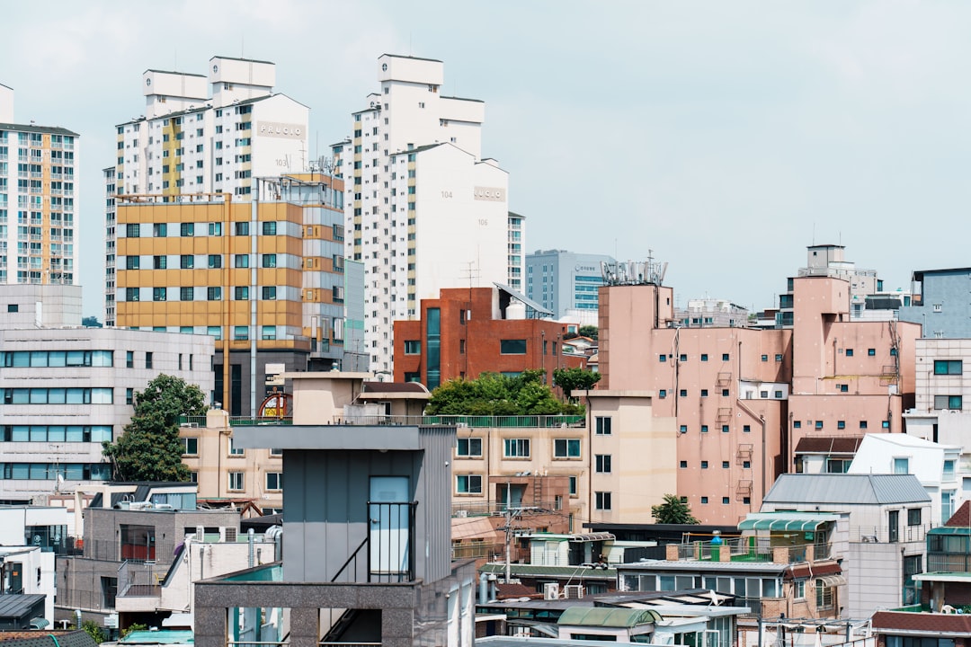 Photo by lee seunghyub on Unsplash